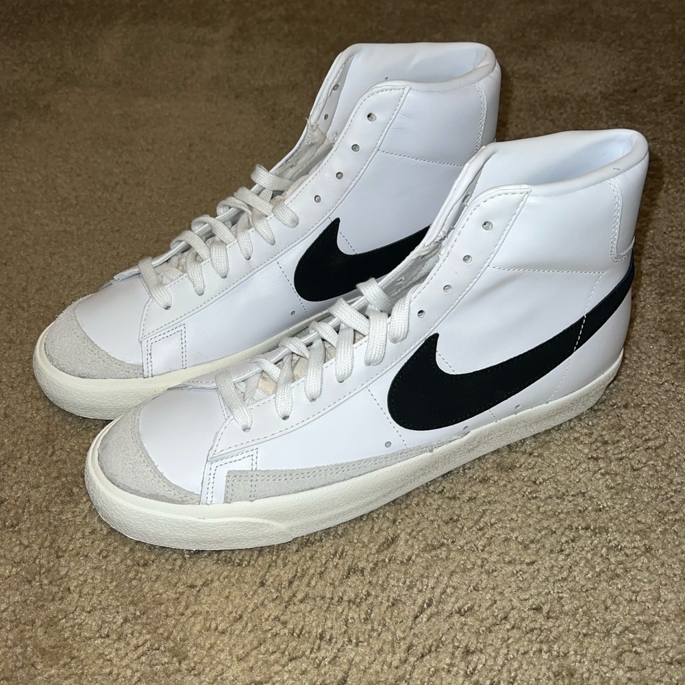 Nike Blazer Mid 77